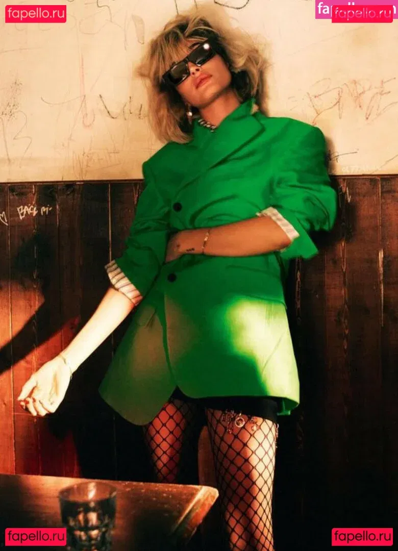 Hailey Baldwin Bieber Onlyfans Photo Gallery 