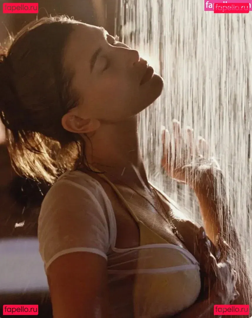 Hailey Baldwin Bieber Onlyfans Photo Gallery 