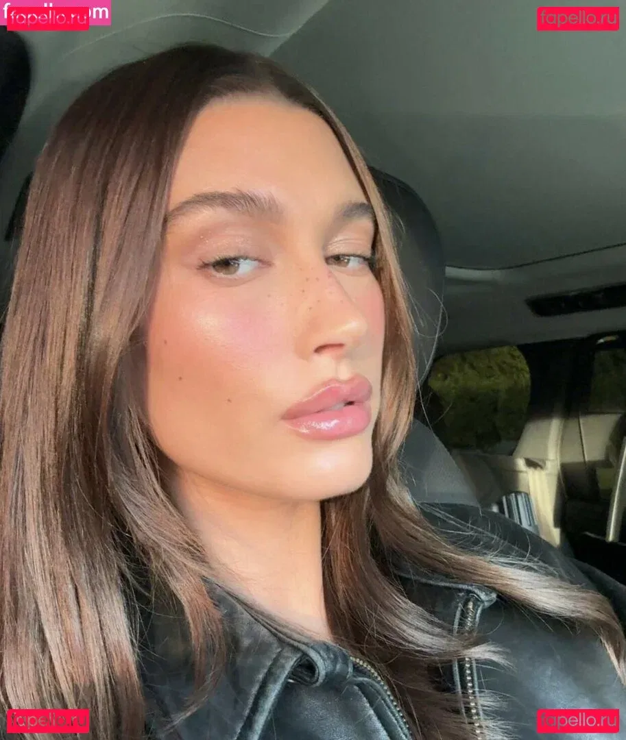 Hailey Baldwin Bieber Onlyfans Photo Gallery 