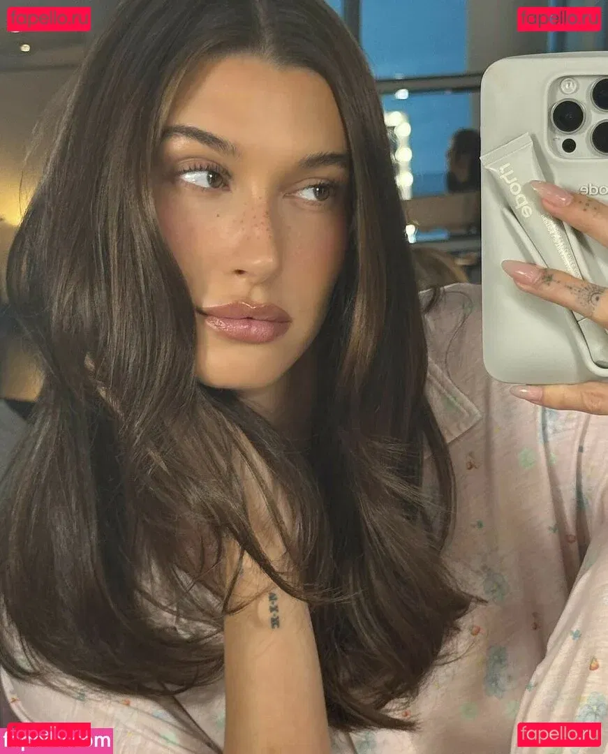 Hailey Baldwin Bieber Onlyfans Photo Gallery 