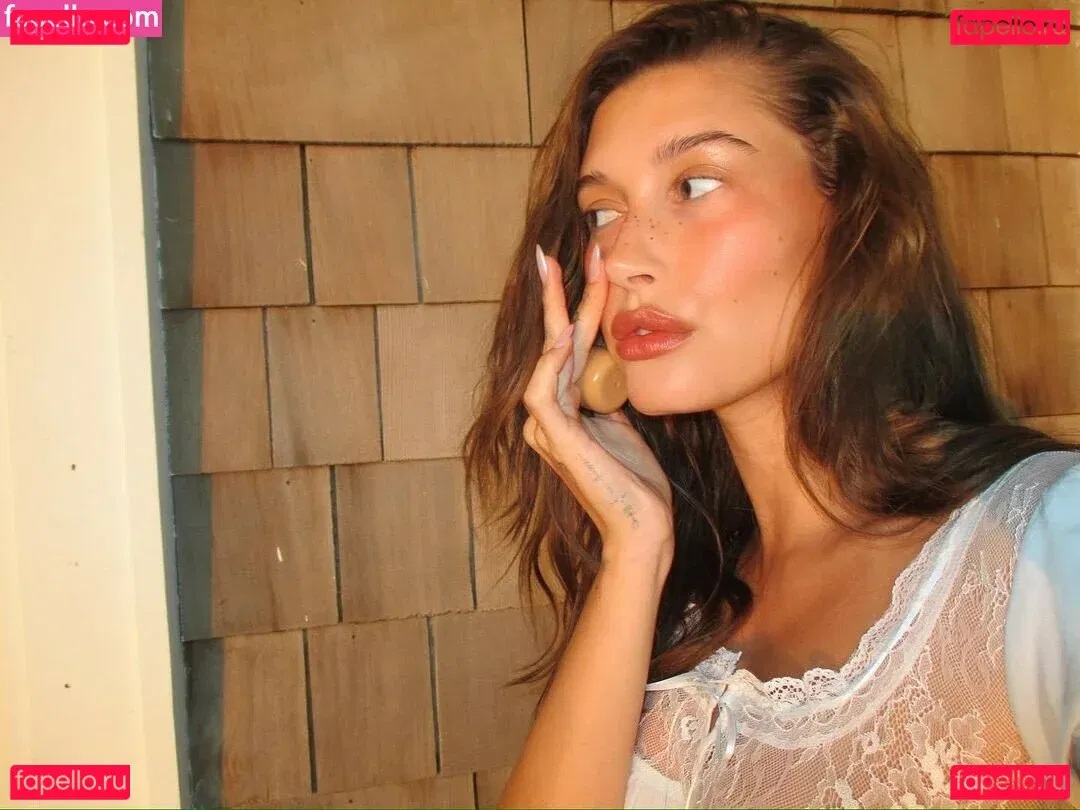 Hailey Baldwin Bieber Onlyfans Photo Gallery 