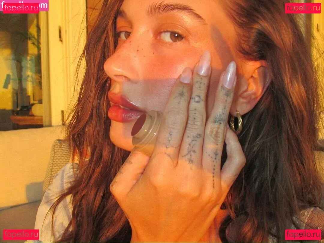 Hailey Baldwin Bieber Onlyfans Photo Gallery 