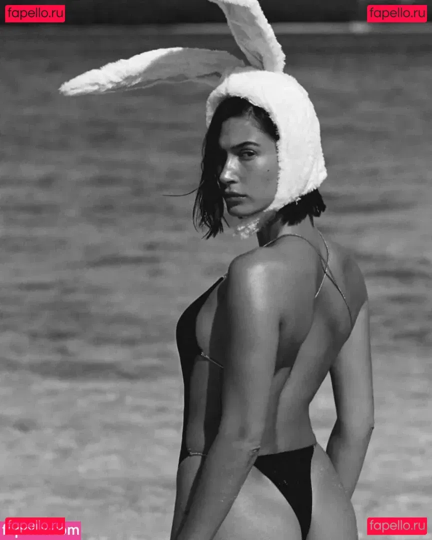 Hailey Baldwin Bieber Onlyfans Photo Gallery 