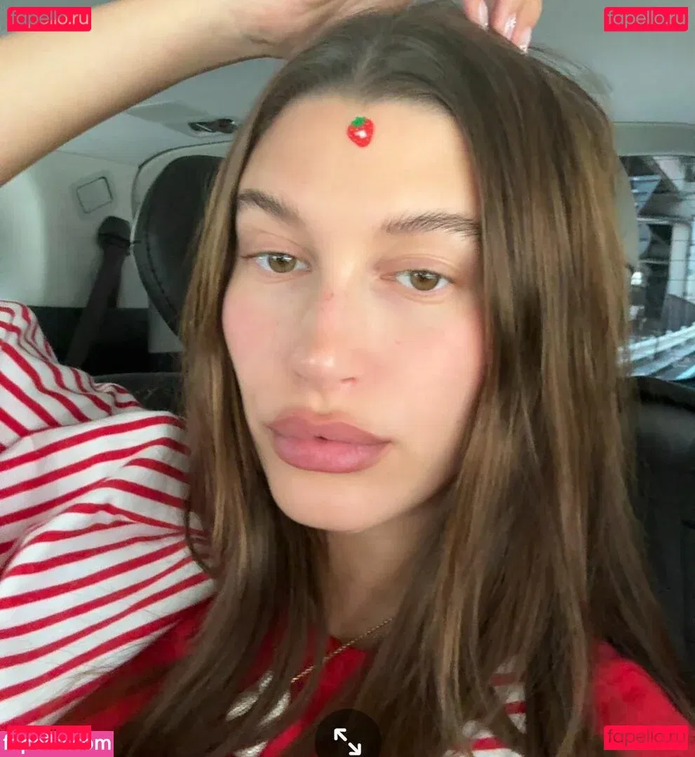 Hailey Baldwin Bieber Onlyfans Photo Gallery 