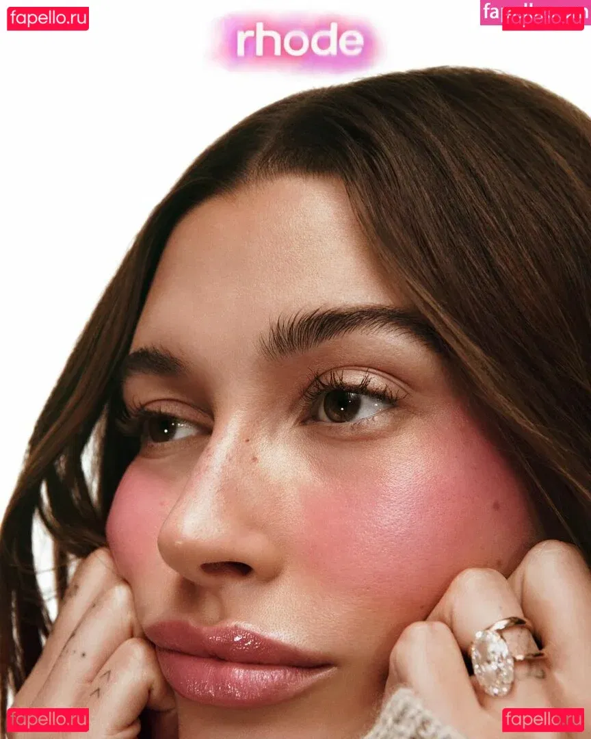 Hailey Baldwin Bieber Onlyfans Photo Gallery 