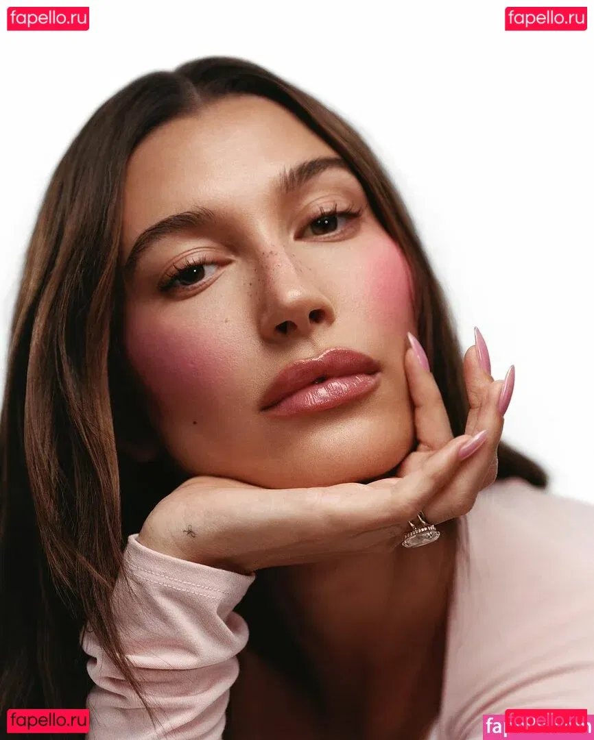 Hailey Baldwin Bieber Onlyfans Photo Gallery 