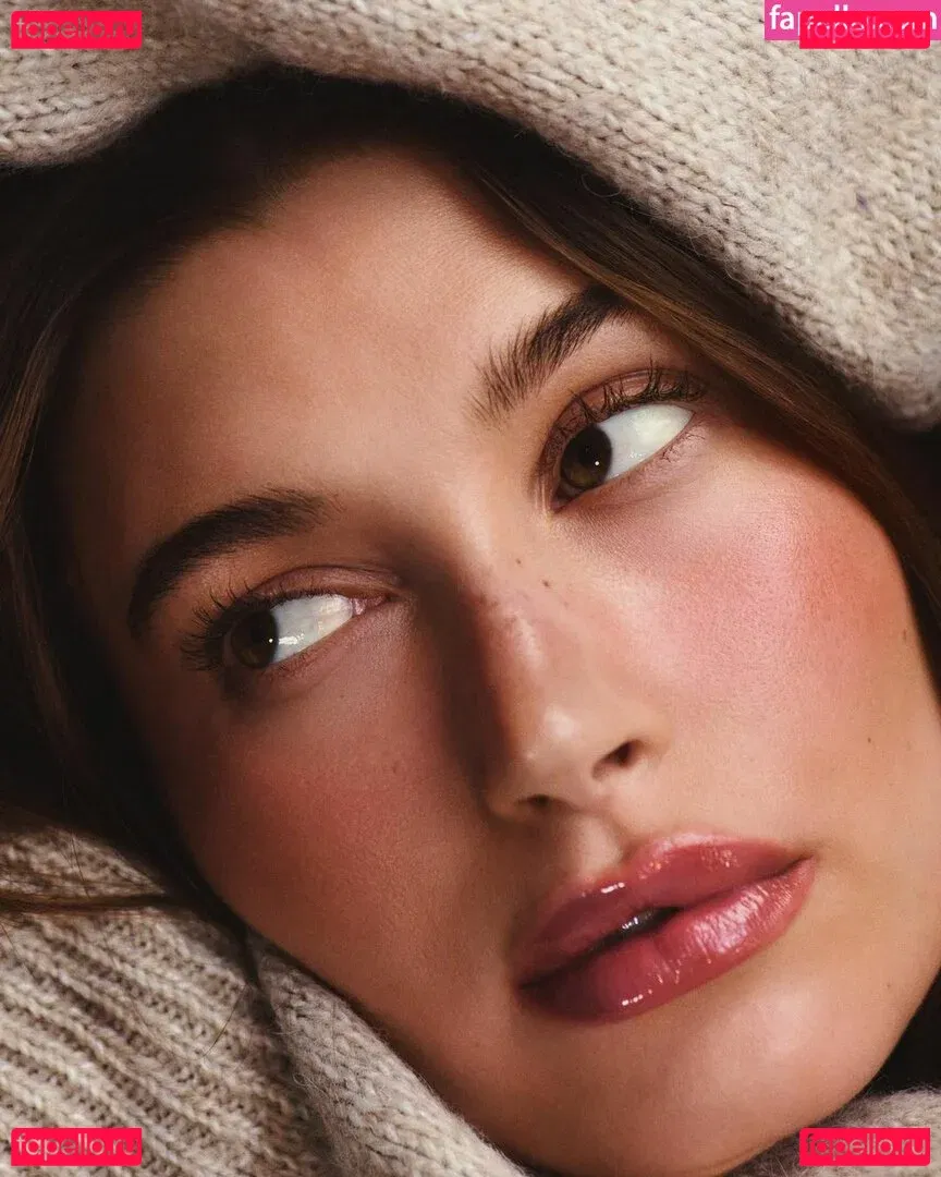 Hailey Baldwin Bieber Onlyfans Photo Gallery 