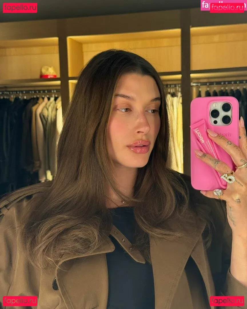 Hailey Baldwin Bieber Onlyfans Photo Gallery 