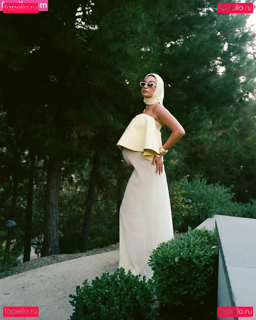 Hailey Baldwin Bieber Onlyfans Photo Gallery 