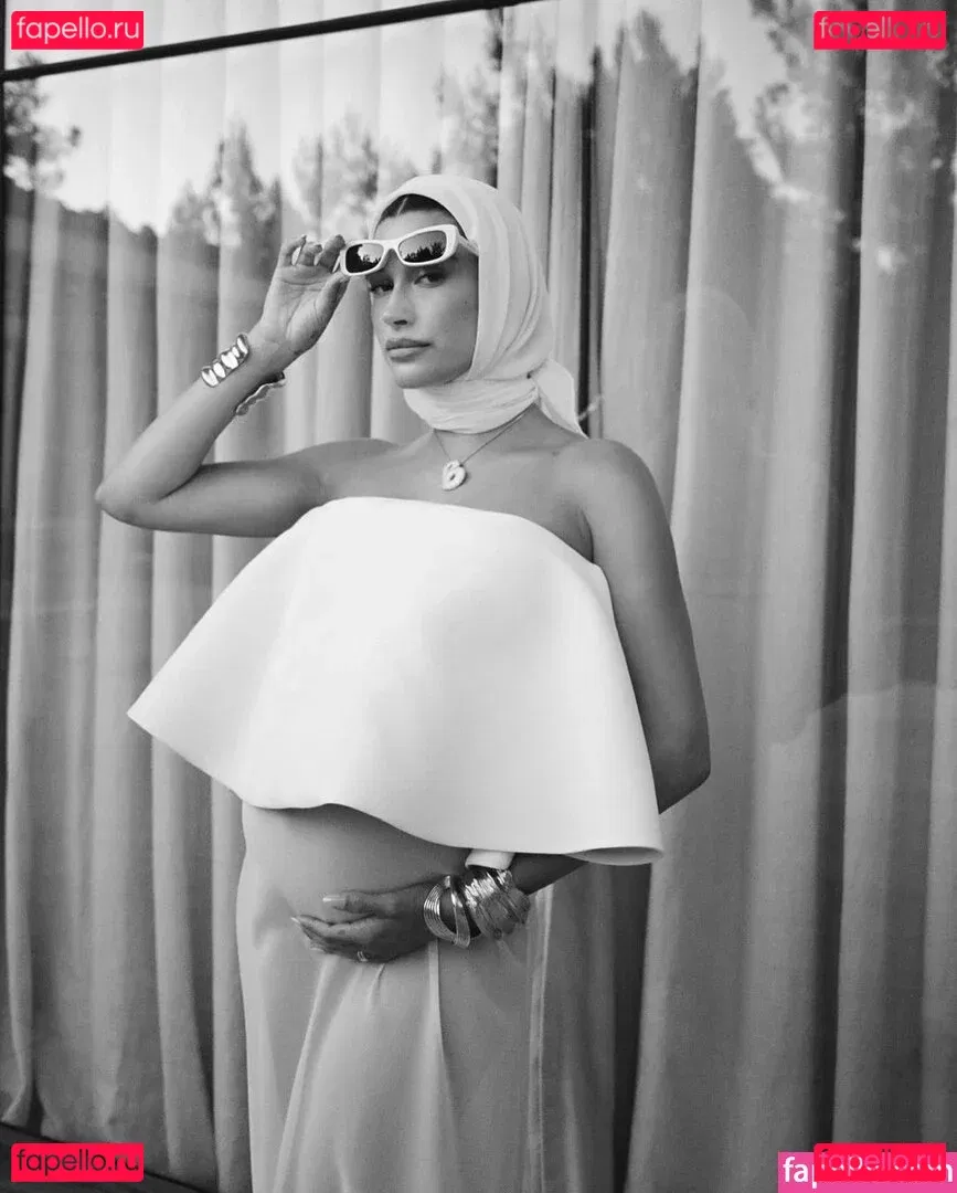 Hailey Baldwin Bieber Onlyfans Photo Gallery 