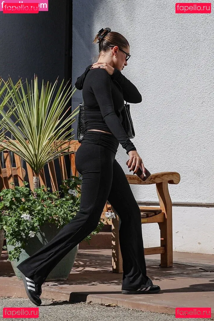 Hailey Baldwin Bieber Onlyfans Photo Gallery 