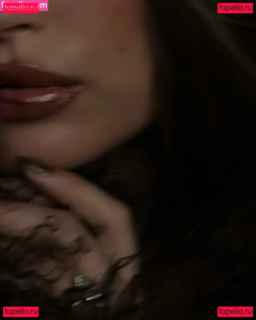 Hailey Baldwin Bieber Onlyfans Photo Gallery 