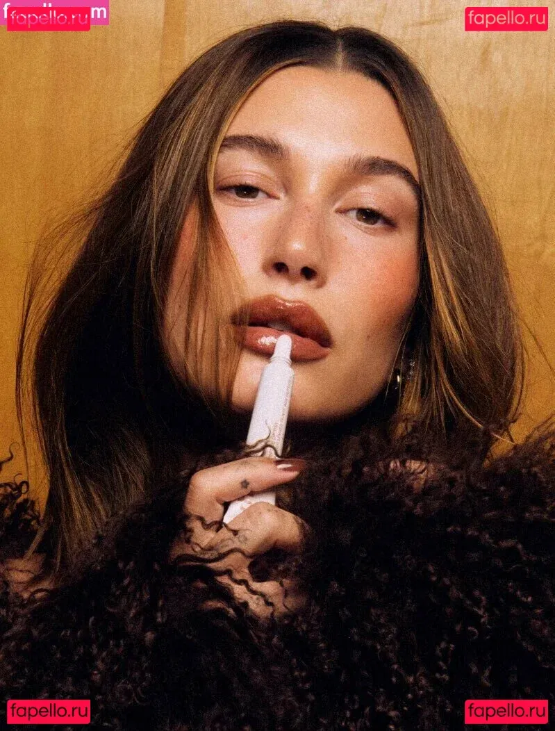 Hailey Baldwin Bieber Onlyfans Photo Gallery 