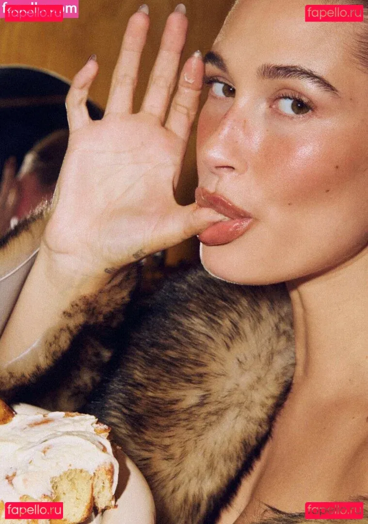 Hailey Baldwin Bieber Onlyfans Photo Gallery 