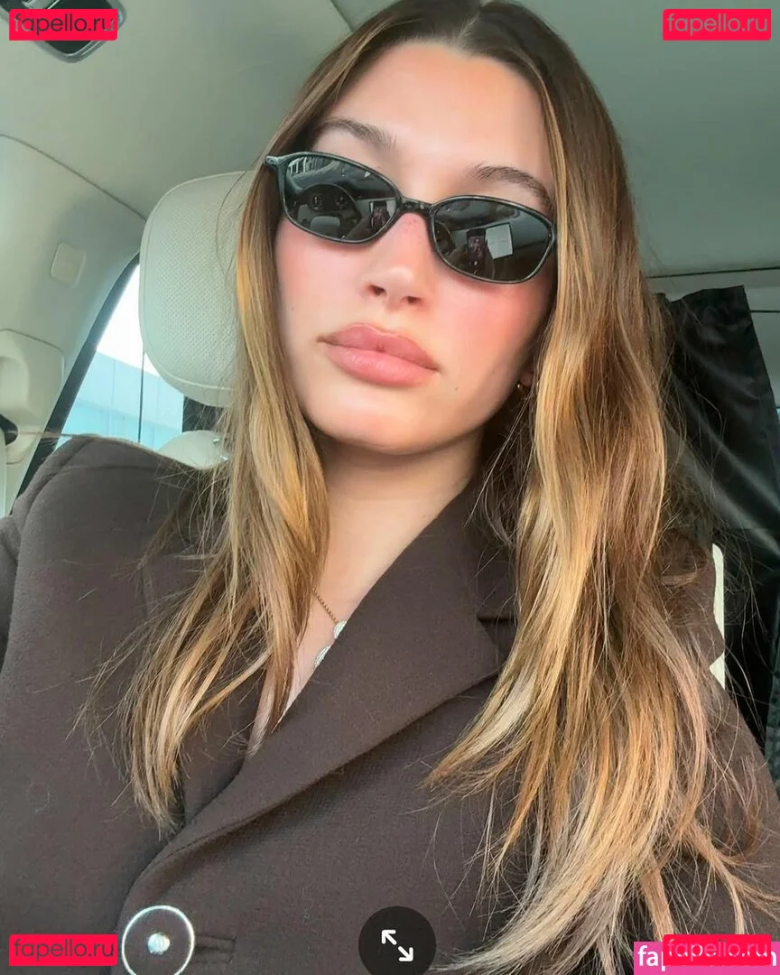 Hailey Baldwin Bieber Onlyfans Photo Gallery 