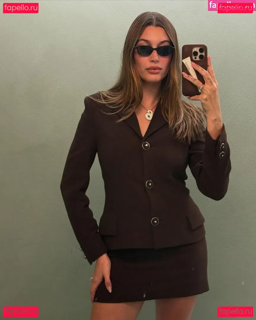 Hailey Baldwin Bieber Onlyfans Photo Gallery 