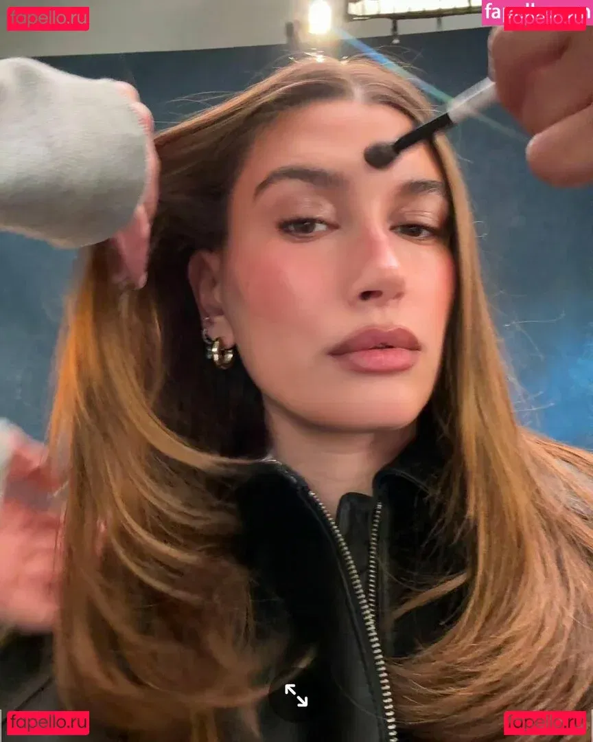 Hailey Baldwin Bieber Onlyfans Photo Gallery 