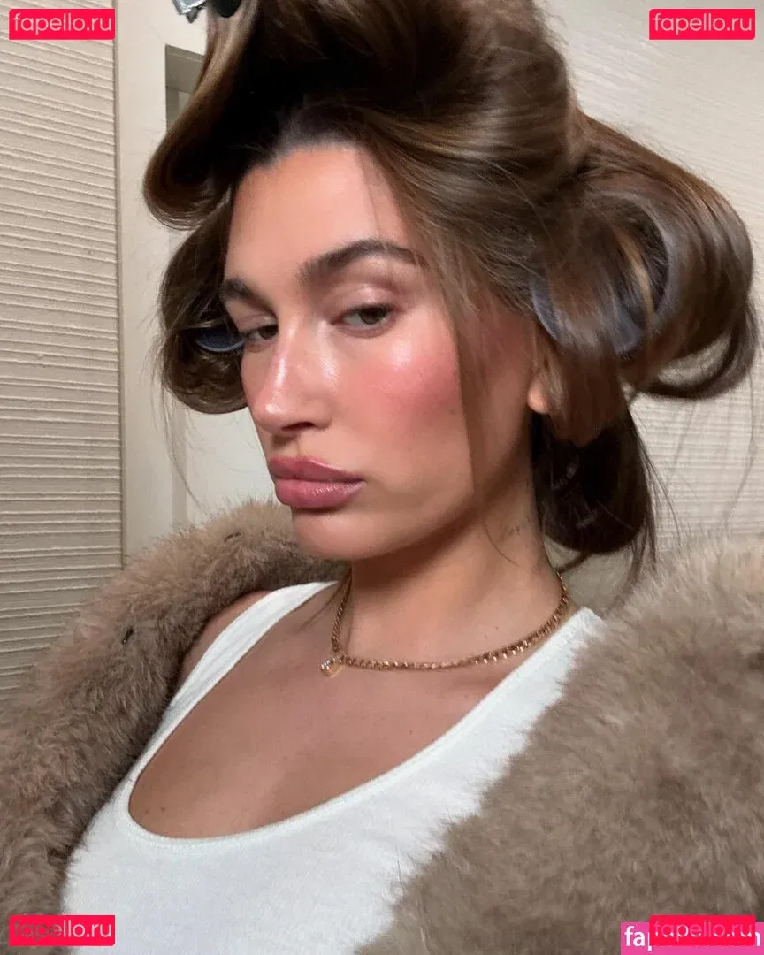 Hailey Baldwin Bieber Onlyfans Photo Gallery 