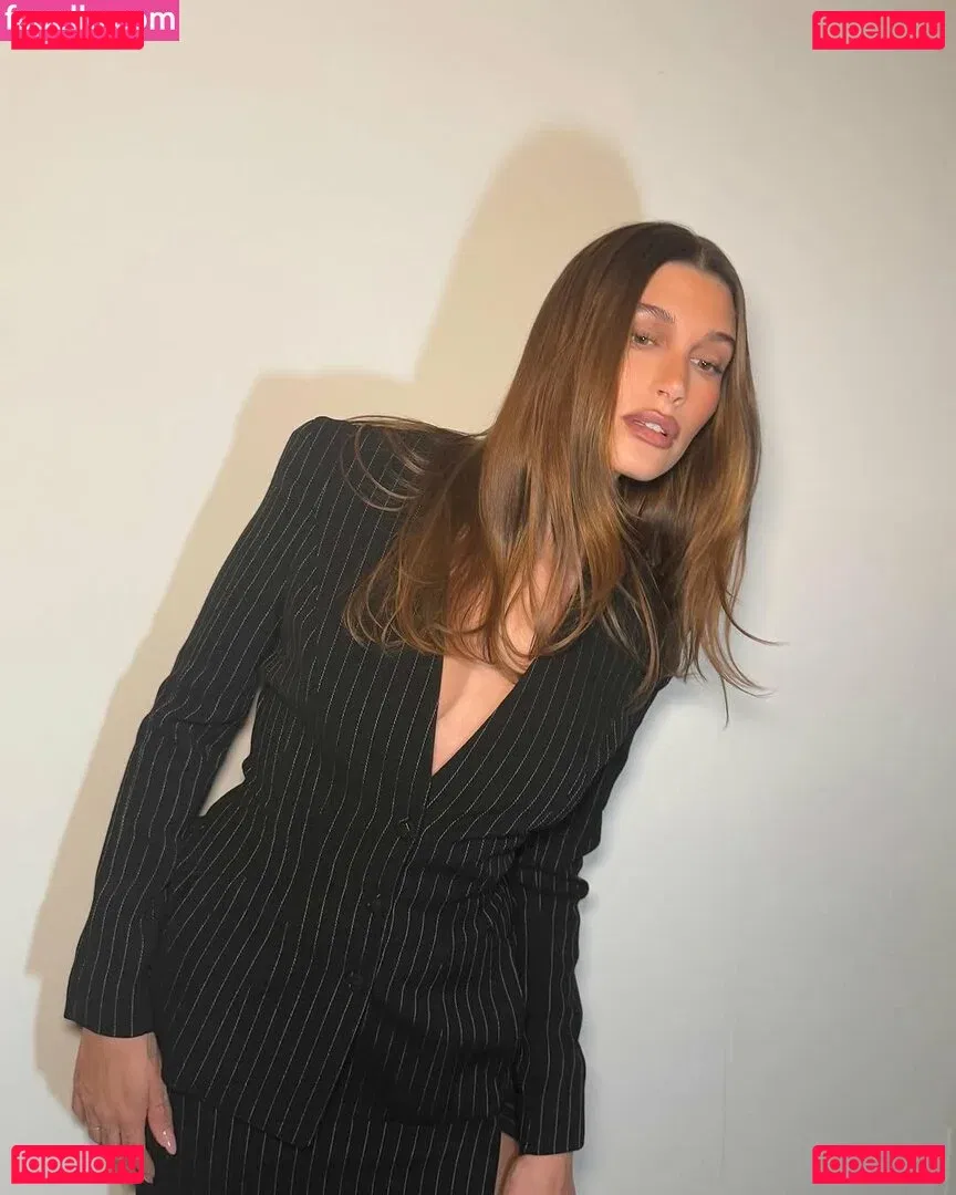 Hailey Baldwin Bieber Onlyfans Photo Gallery 