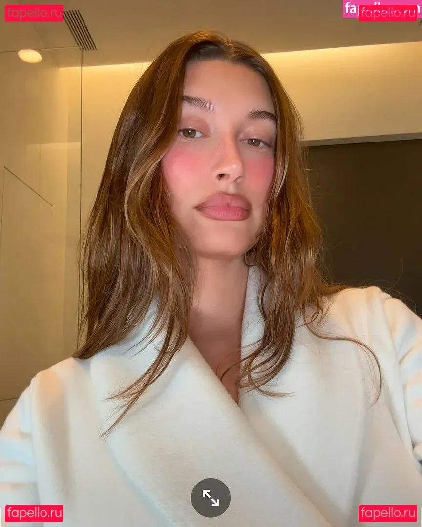 Hailey Baldwin Bieber Onlyfans Photo Gallery 