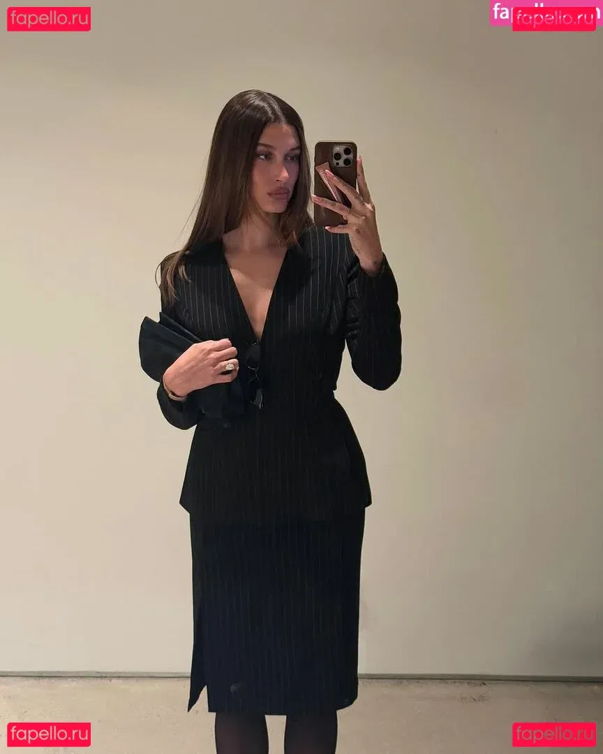 Hailey Baldwin Bieber Onlyfans Photo Gallery 