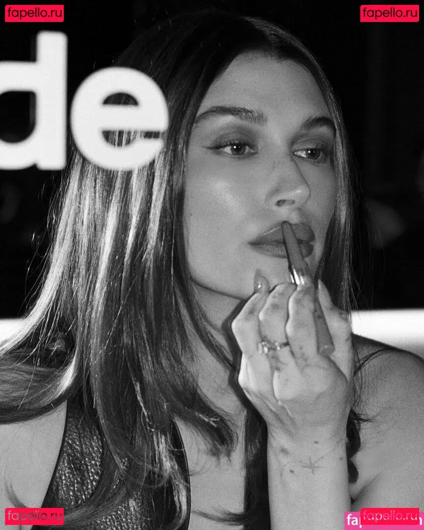 Hailey Baldwin Bieber Onlyfans Photo Gallery 