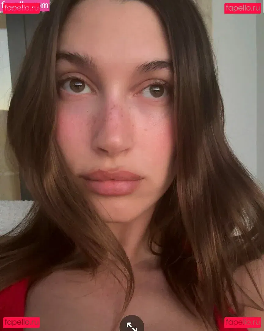 Hailey Baldwin Bieber Onlyfans Photo Gallery 