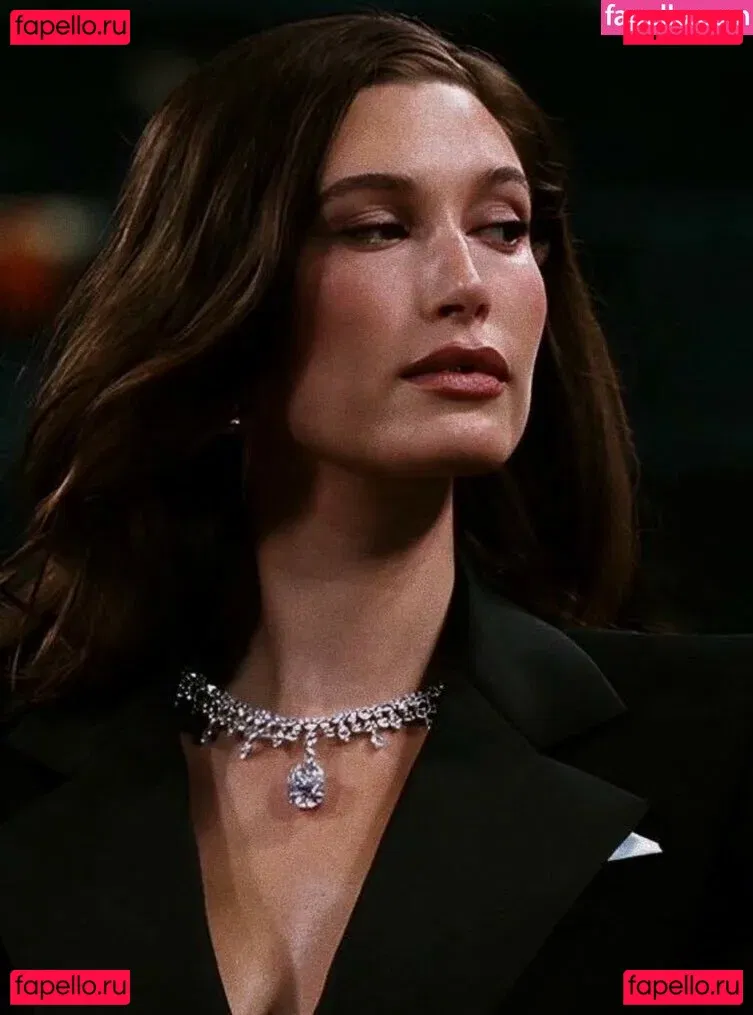 Hailey Baldwin Bieber Onlyfans Photo Gallery 