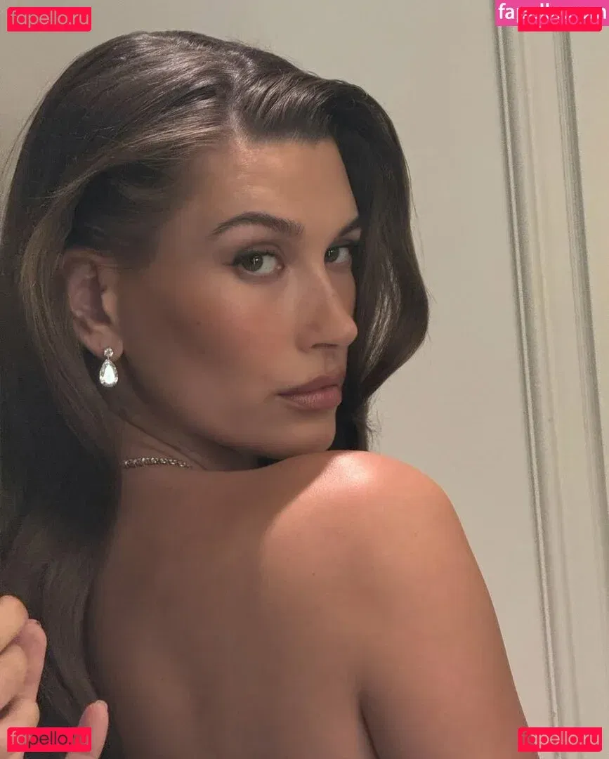 Hailey Baldwin Bieber Onlyfans Photo Gallery 