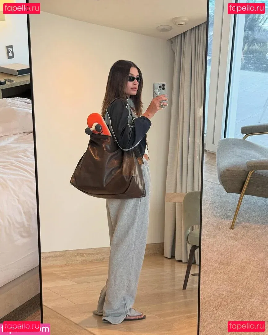 Hailey Baldwin Bieber Onlyfans Photo Gallery 