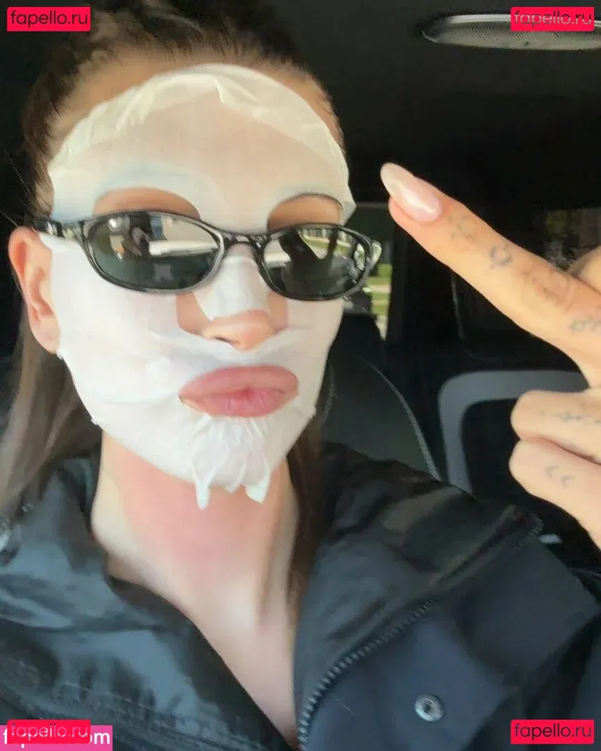 Hailey Baldwin Bieber Onlyfans Photo Gallery 