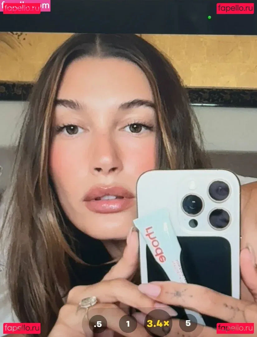 Hailey Baldwin Bieber Onlyfans Photo Gallery 