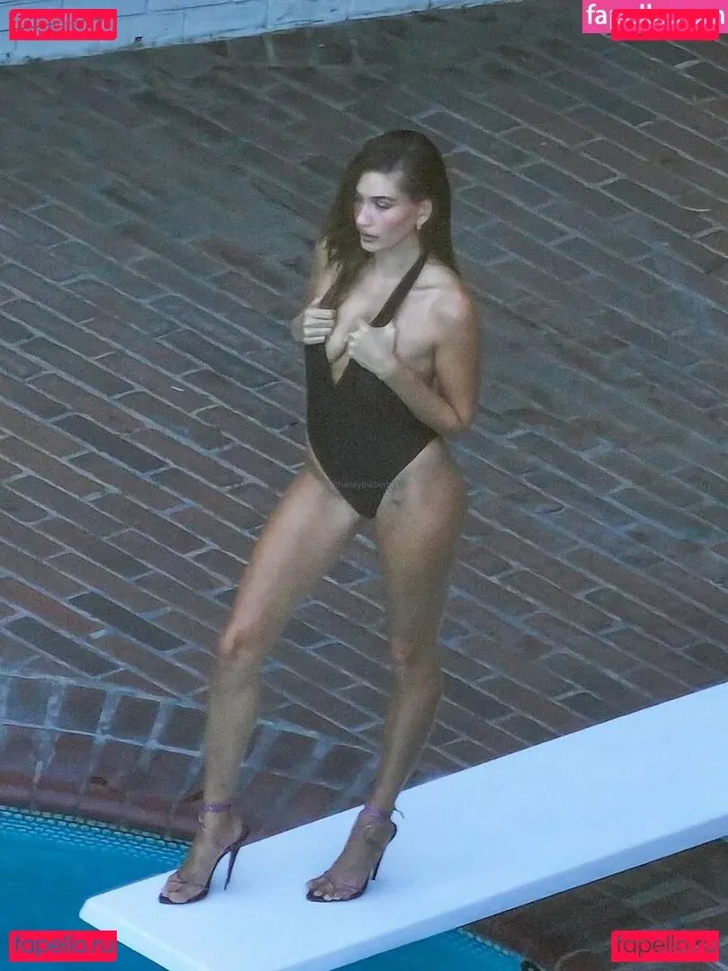 Hailey Baldwin Bieber Onlyfans Photo Gallery 