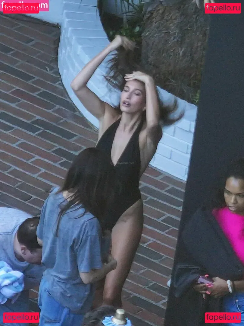 Hailey Baldwin Bieber Onlyfans Photo Gallery 