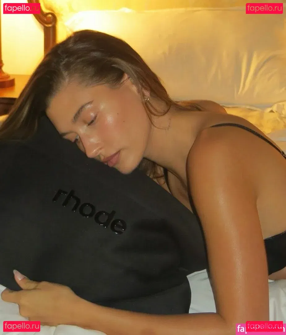 Hailey Baldwin Bieber Onlyfans Photo Gallery 