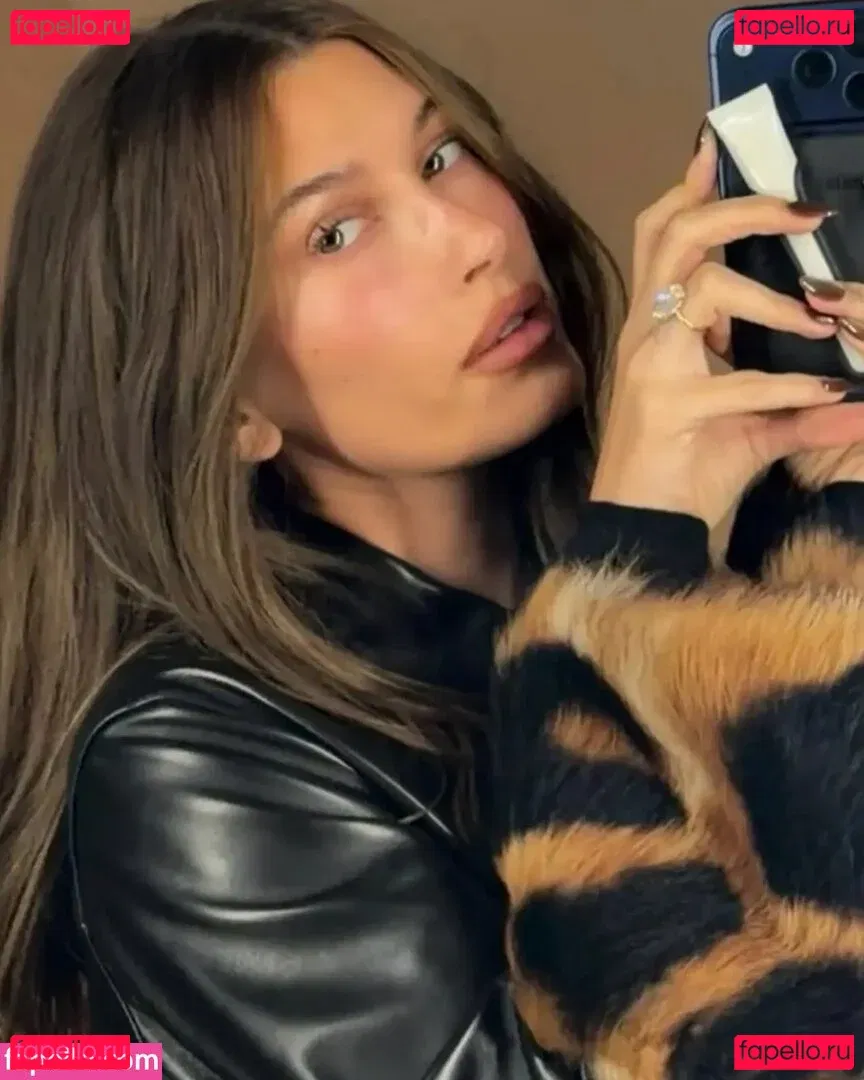 Hailey Baldwin Bieber Onlyfans Photo Gallery 