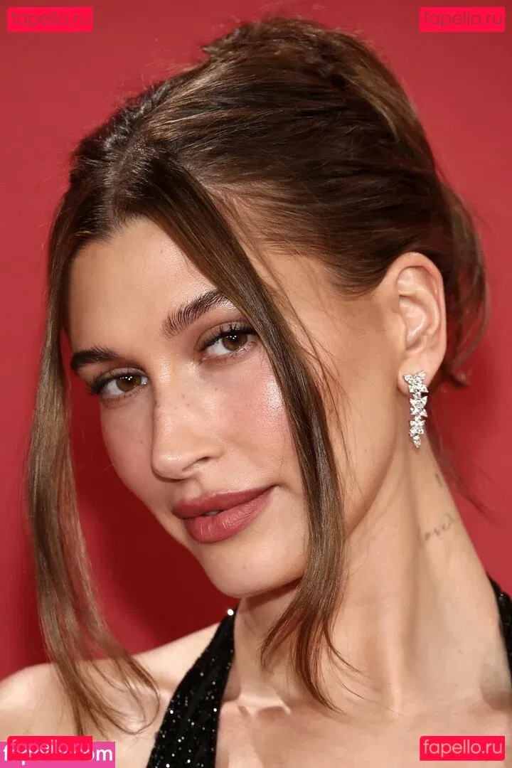 Hailey Baldwin Bieber Onlyfans Photo Gallery 
