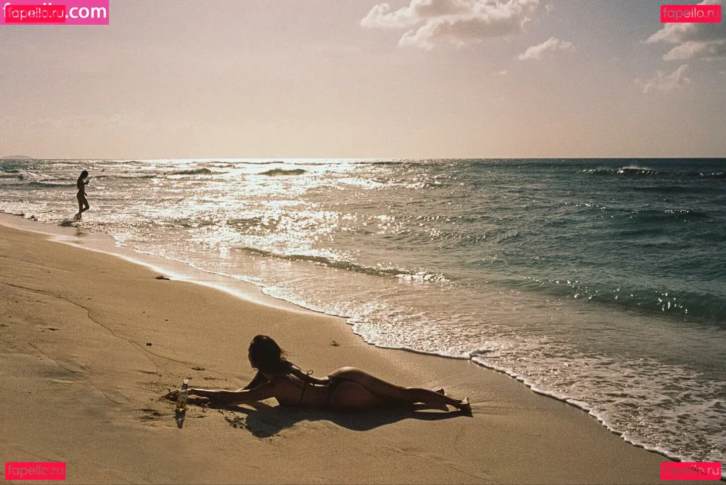 Hailey Baldwin Bieber Onlyfans Photo Gallery 