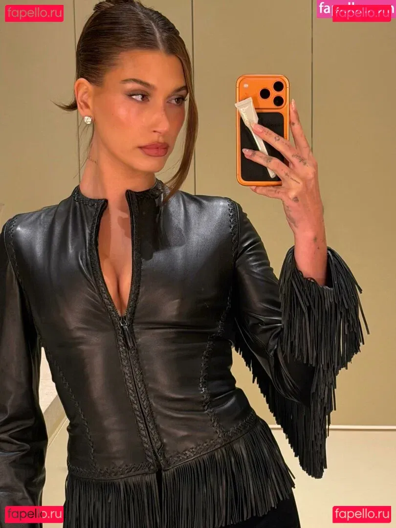 Hailey Baldwin Bieber Onlyfans Photo Gallery 