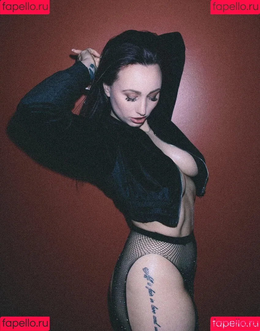 insanelyvain Onlyfans Photo Gallery 