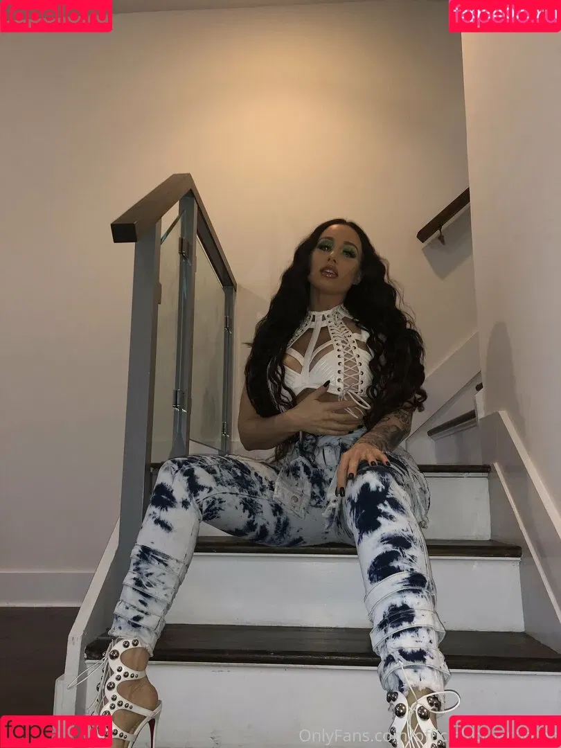 insanelyvain Onlyfans Photo Gallery 