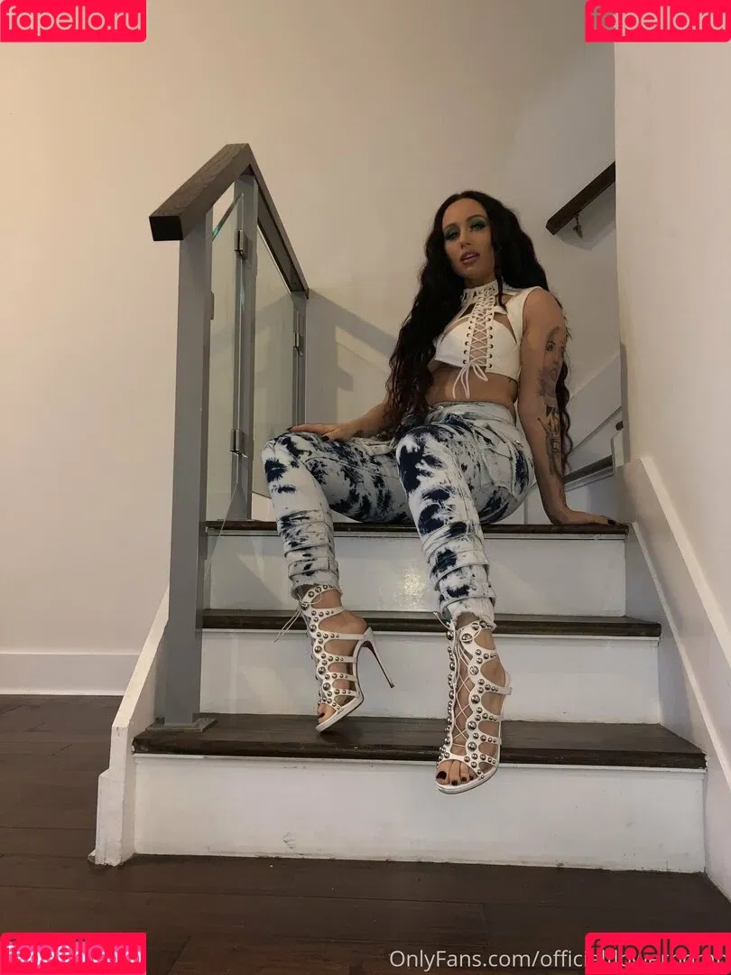 insanelyvain Onlyfans Photo Gallery 