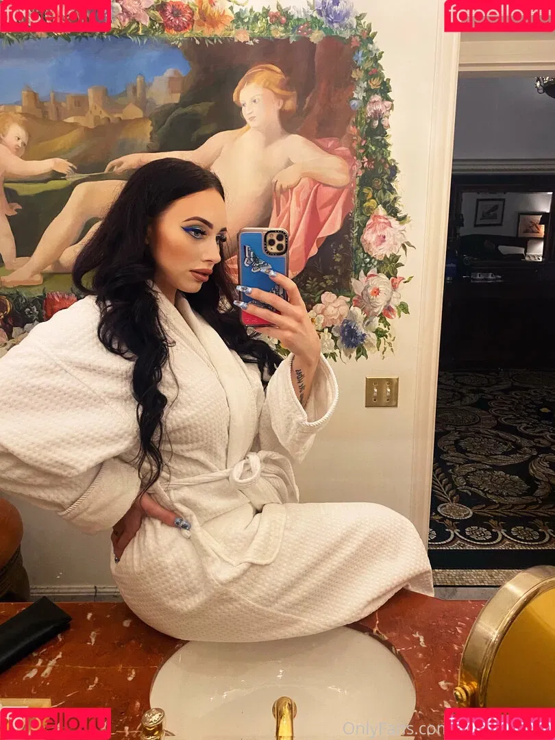 insanelyvain Onlyfans Photo Gallery 