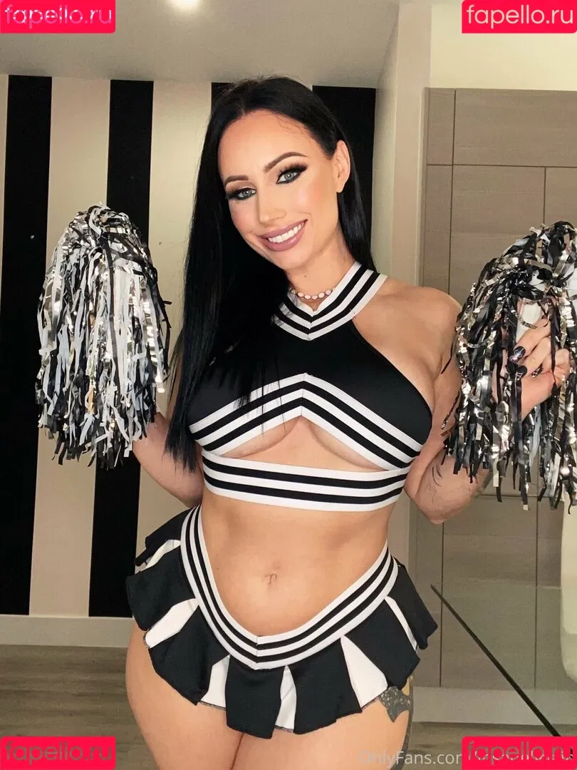 insanelyvain Onlyfans Photo Gallery 