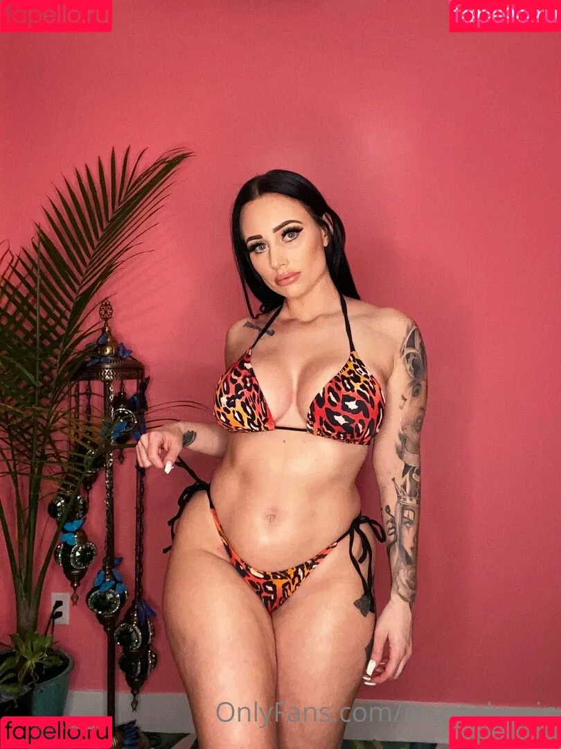 insanelyvain Onlyfans Photo Gallery 