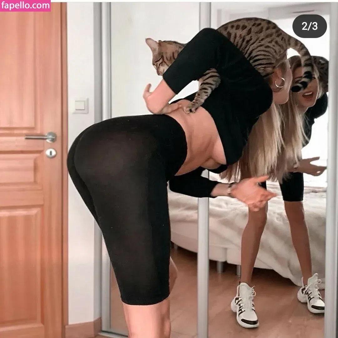 Holyyoly Onlyfans Photo Gallery 