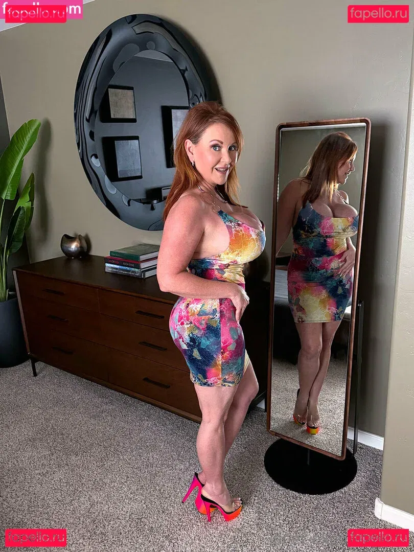 Janet Mason Onlyfans Photo Gallery 