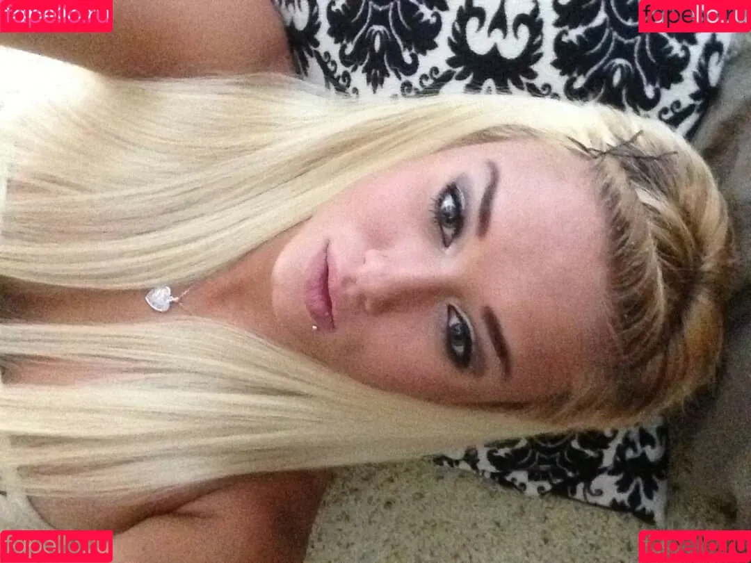 Daria Thibault Onlyfans Photo Gallery 