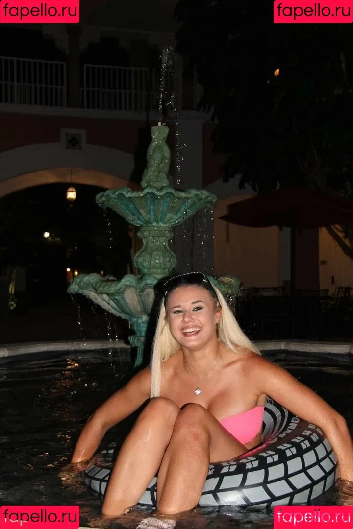 Daria Thibault Onlyfans Photo Gallery 