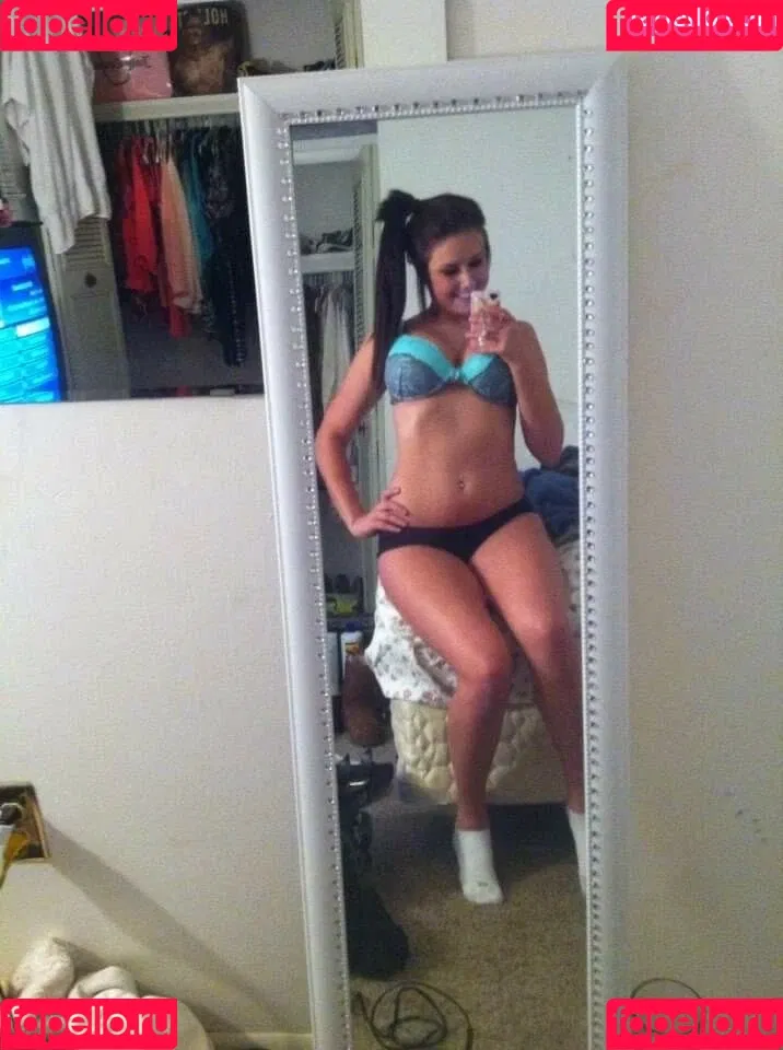 Daria Thibault Onlyfans Photo Gallery 